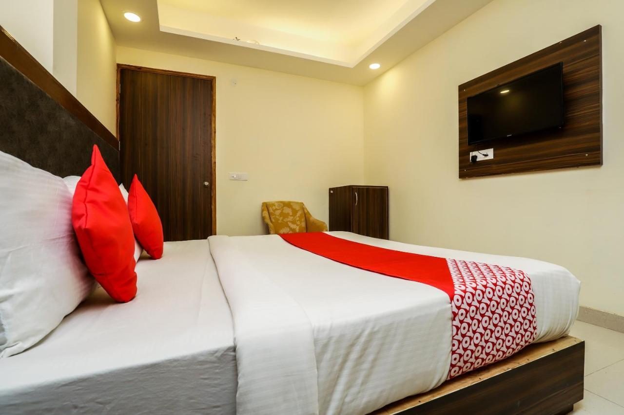 Hotel Moreton Igi Airport Neu-Delhi Exterior foto