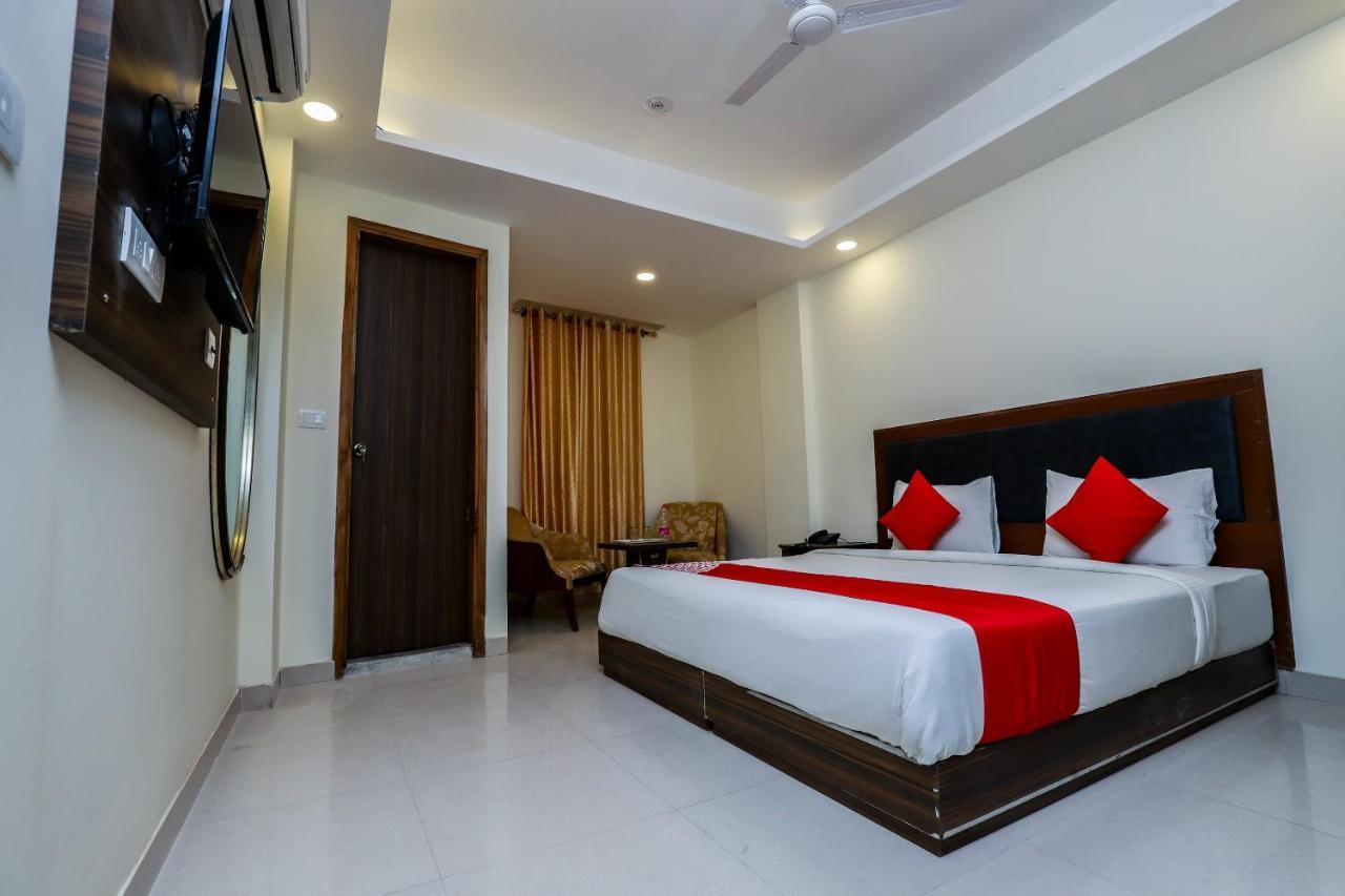 Hotel Moreton Igi Airport Neu-Delhi Exterior foto